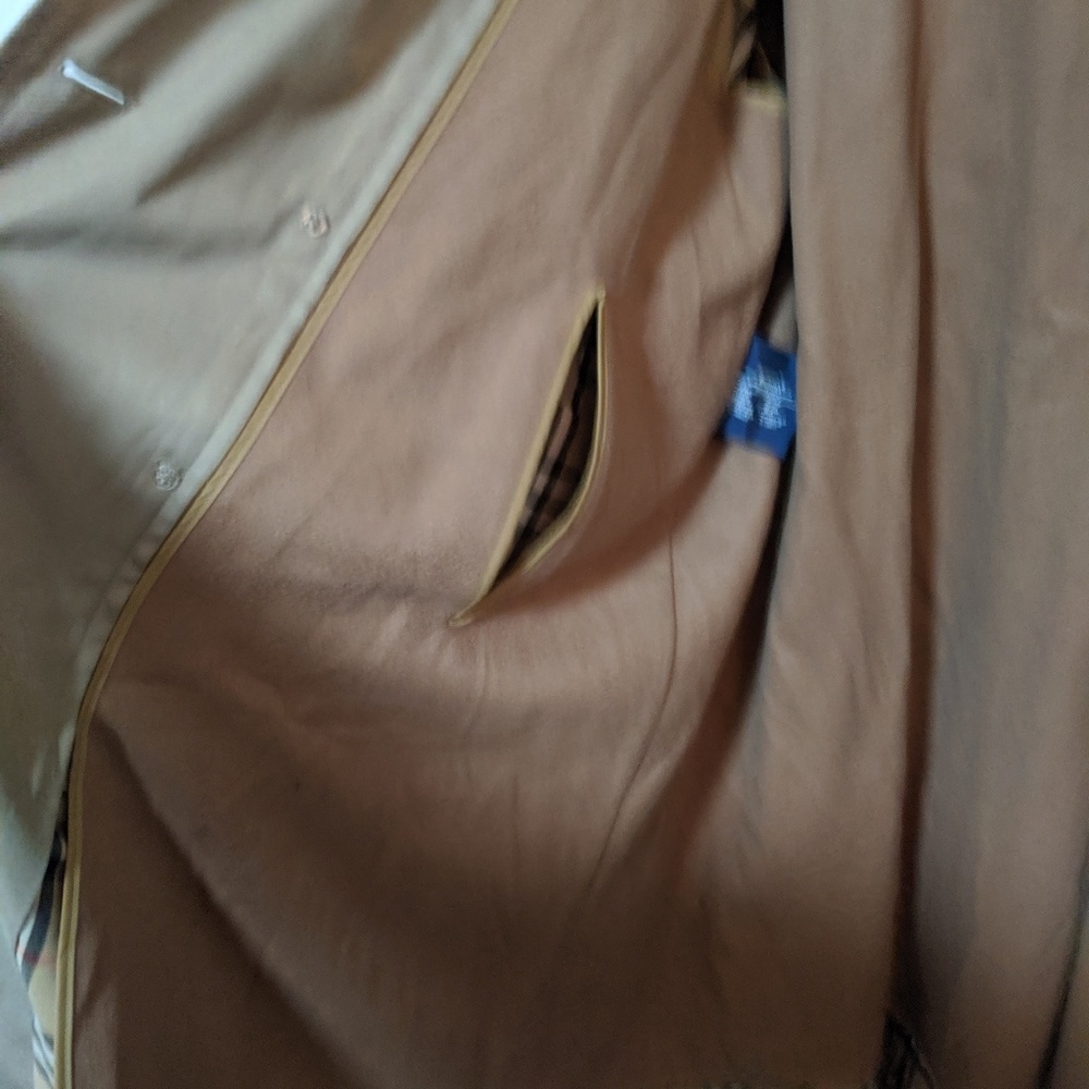 Unisex Burberry Trenchcoat - Picture 5 of 7